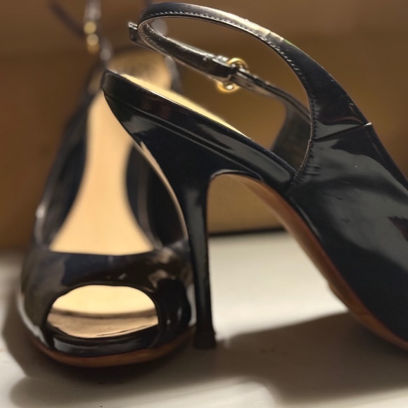 Gucci Heels - Picture 1 of 7